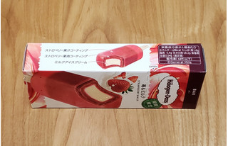 「ハーゲンダッツ バー 苺＆ミルク 箱74ml」のクチコミ画像 by みにぃ321321さん