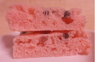 「ヤマザキ 三角蒸しぱん 桜風味 袋1個」のクチコミ画像 by ゆるりむさん