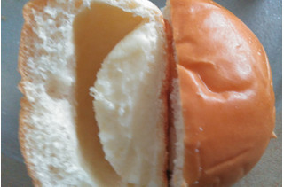 「ヤマザキ 薄皮 レアチーズ風味クリームパン 袋5個」のクチコミ画像 by プコーさん