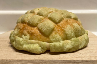「セブン-イレブン 富良野メロンのクリームメロンパン」のクチコミ画像 by パン太郎さん