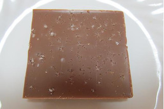 「ロイズ 石垣の塩チョコレート」のクチコミ画像 by キックンさん
