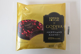 「ローソン Uchi Cafe’ SWEETS×GODIVA ベイクドショコラストロベリー」のクチコミ画像 by キックンさん