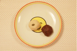 「ローソン 小さなおはぎ 粒あん チーズあん」のクチコミ画像 by Yulikaさん