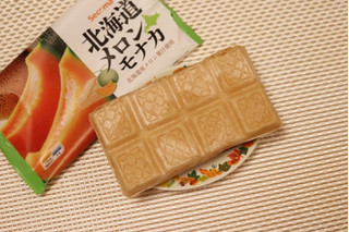 「セイコーマート 北海道牛乳モナカ 赤肉メロン 袋1個」のクチコミ画像 by Yulikaさん