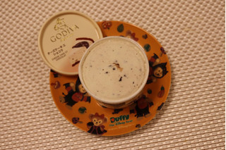 「ゴディバ カップアイス チーズケーキ エ ショコラ」のクチコミ画像 by Yulikaさん
