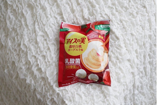 「江崎グリコ アイスの実 濃厚白桃ヨーグルト味」のクチコミ画像 by Yulikaさん