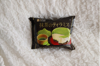 「ローソン Uchi Cafe’ SWEETS 抹茶のティラミス」のクチコミ画像 by Yulikaさん