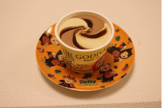 「ゴディバ カップアイス 黒蜜とミルクチョコレート カップ100ml」のクチコミ画像 by Yulikaさん