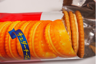 「YBC ルヴァンプライムチーズサンド 袋9枚×2」のクチコミ画像 by ruccuさん