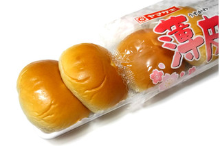 「ヤマザキ 薄皮 桜餅風味パン 袋4個」のクチコミ画像 by つなさん