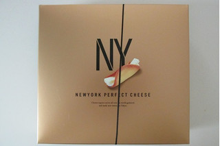 「かみなり舎 NYパーフェクトチーズ 箱8個」のクチコミ画像 by キックンさん