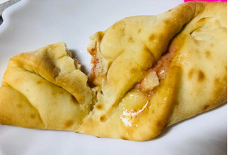 「デルソーレ 手づつみピザ 明太チーズとポテト 袋1個」のクチコミ画像 by シナもンさん