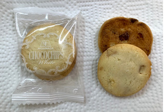 「森永製菓 レモンホワイトチョコチップクッキー 箱2枚×6」のクチコミ画像 by SANAさん