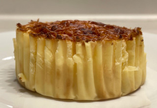「ローソン Uchi Cafe’ バスチー バスク風チーズケーキ」のクチコミ画像 by パン太郎さん