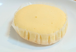 「ファミリーマート ファミマルBakery なめらかWチーズ蒸しケーキ」のクチコミ画像 by はるなつひさん