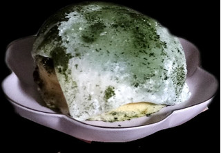 「ローソン Uchi Cafe’ × 森半 濃いお抹茶大福みたいなパンケーキ」のクチコミ画像 by BitterSweetさん