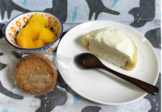 「ローソン Uchi Cafe’ 盛りすぎ！ プレミアムロールケーキ」のクチコミ画像 by ゆるりむさん