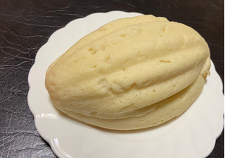 「Pasco めろんパン ミルクホイップクリーム 袋1個」のクチコミ画像 by レビュアーさん