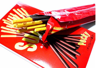 「江崎グリコ ポッキー チョコレート Sukkyパッケージ 箱2袋」のクチコミ画像 by つなさん