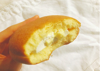 「あわしま堂 イースターチーズブッセ 袋1個」のクチコミ画像 by ぷちとまとさん