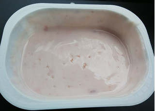 「明治 ブルガリアヨーグルト 脂肪0 さわやか苺 カップ180g」のクチコミ画像 by モーパパさん