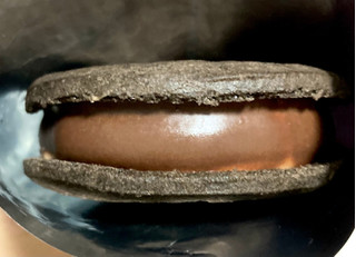 「江崎グリコ ガトーショコラ クッキーサンドアイス 袋1個」のクチコミ画像 by カスタード ホイップさん