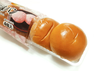 「ヤマザキ 薄皮 桜餅風味パン 袋4個」のクチコミ画像 by つなさん