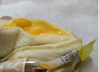「ヤマザキ ランチパック 3種のチーズ」のクチコミ画像 by もぐちゃかさん