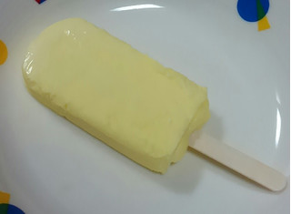 「セイコーマート 北海道産のチーズを使ったクリーミーなチーズアイス」のクチコミ画像 by レビュアーさん