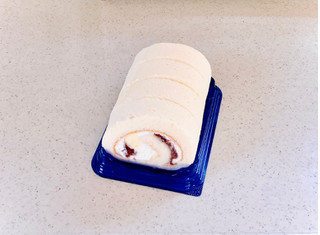 「イトーヨーカドー ANYTIME DOLCE もちもち食感のあんバター風ロール 4個」のクチコミ画像 by むぎっこさん