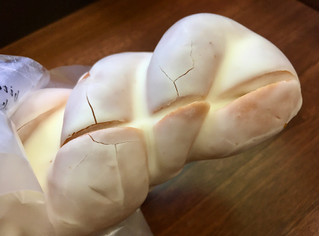 「タカキベーカリー 練乳とホワイトチョコのパン 袋1個」のクチコミ画像 by milchさん