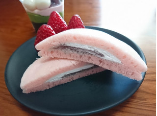 「セブンプレミアム さくら香るパンケーキ 袋2個」のクチコミ画像 by さくら水さん