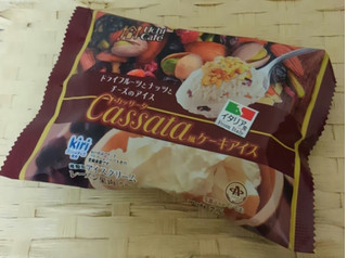 「ローソン Uchi Cafe’ SWEETS カッサータ風ケーキアイス」のクチコミ画像 by みにぃ321321さん