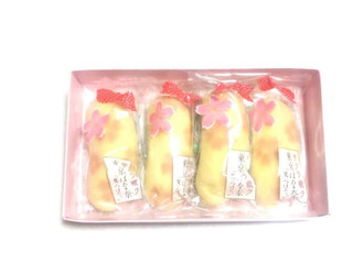 「東京ばな奈 「見ぃつけたっ」 桜香るバナナ味 箱8個」のクチコミ画像 by いちごみるうさん
