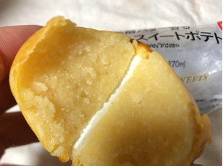 「セブン-イレブン 発酵バター香る 黄金色スイートポテト」のクチコミ画像 by むチャさん