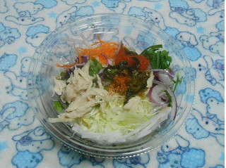 「ファミリーマート 野菜たっぷり！博多明太子のパスタサラダ」のクチコミ画像 by tibihiromiさん