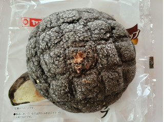 「ヤマザキ 大きなチョコホイップメロンパン 袋1個」のクチコミ画像 by 紫の上さん
