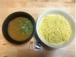 「丸山製麺 ヌードルツアーズ つじ田 濃厚つけ麺 1人前（麺250g）」のクチコミ画像 by 踊る埴輪さん