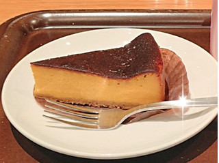 「スターバックス パンプキンのバスクチーズケーキ」のクチコミ画像 by よちえっちさん