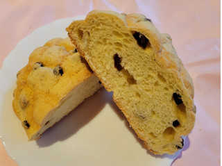 「ヤマザキ 大きなレーズンメロンパン 袋1個」のクチコミ画像 by 紫の上さん
