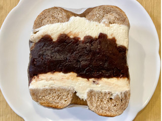 「Fuji bagel あんこクリームチーズサンド」のクチコミ画像 by やにゃさん