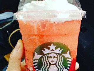 「スターバックス ＃STRAWBERRYVERYMUCHFRAPPUCCINO」のクチコミ画像 by たぬたぬっこさん