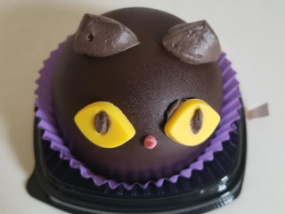 高評価】セブン-イレブン ハロウィン黒猫 チョコケーキの感想 高評価】セブン-イレブン ハロウィン黒猫 チョコケーキの感想
