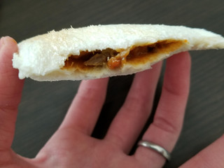 「ヤマザキ ランチパック ポークカレー 袋2個」のクチコミ画像 by リぃさんさん