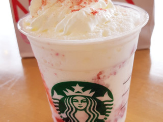 「スターバックス ＃STRAWBERRYVERYMUCHFRAPPUCCINO＿＿WHITE」のクチコミ画像 by MAA しばらく不在さん