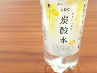 高評価 1本49円 税抜 厳しすぎる炭酸水 ライフドリンクカンパニー やさしい水の炭酸水 のクチコミ 評価 Business Hrsさん もぐナビ