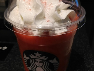 「スターバックス ＃STRAWBERRYVERYMUCHFRAPPUCCINO＿＿RED」のクチコミ画像 by 鉄腕子さん