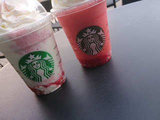 「スターバックス ＃STRAWBERRYVERYMUCHFRAPPUCCINO＿＿WHITE」のクチコミ画像 by akito0126さん