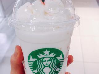 「スターバックス ＃STRAWBERRYVERYMUCHFRAPPUCCINO＿＿WHITE」のクチコミ画像 by LAYLAさん