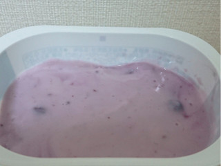 「明治 ブルガリアヨーグルト 脂肪0 ブルーベリー＆3種のベリー カップ180g」のクチコミ画像 by レビュアーさん